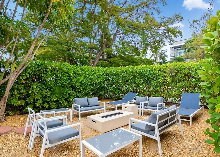 Coastal Paradise 815
